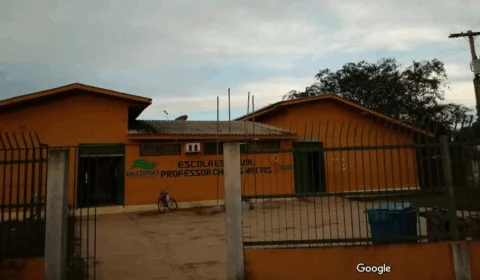 Professor é agredido com pauladas após pedir que aluna guardasse celular em escola no Amazonas