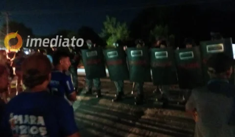 Moradores do Lago Azul realizam manifestação contra a retirada de linhas de ônibus na BR-174