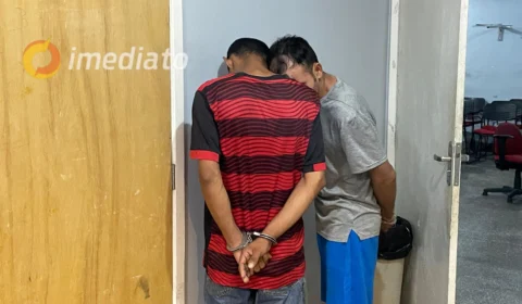 Polícia prende três homens, desmonta laboratório de drogas e apreende munições no bairro Redenção