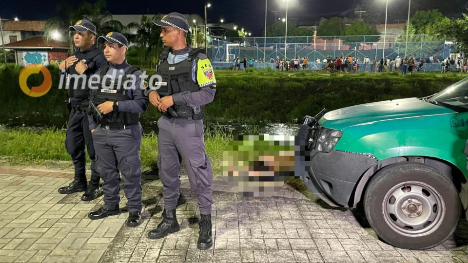 Corpo do sexo masculino é encontrado em igarapé próximo à ponte da Avenida 7 de Setembro