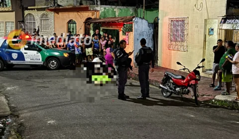 Ataque a tiros deixa dois mortos e mulher ferida em frente a barbearia no bairro Santa Luzia, em Manaus
