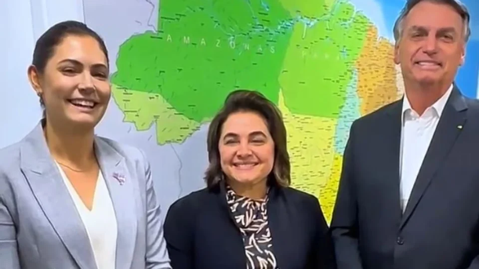 Bolsonaro lança Maria do Carmo como pré-candidata ao Governo do Amazonas