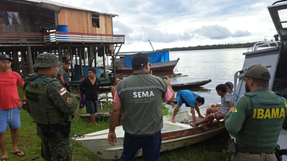 Quatro toneladas de pescado ilegal são apreendidas em operação na RDS Piagaçu-Purus