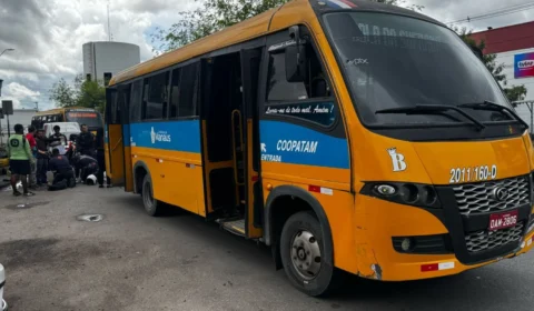 Estudante é arrastada por ônibus alternativo após mochila prender em porta no bairro Nova Cidade