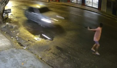 Vídeo: Homem morre atropelado por carro em alta velocidade no Centro de Manaus