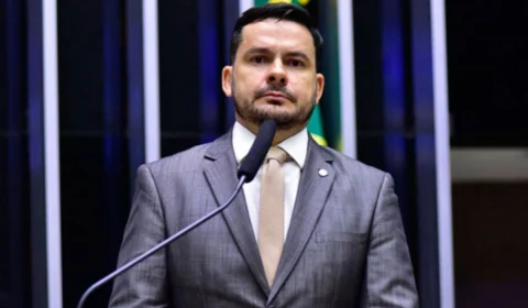 Deputado Alberto Neto defende emenda em meio a denúncia de fraude bilionária no INSS