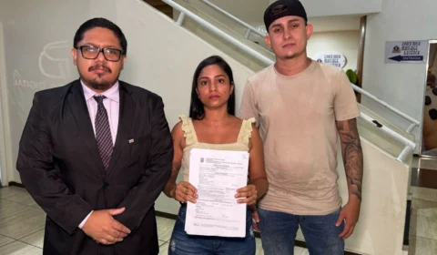 Atendente é agredida por cliente em loja de conveniência em Manaus após recusar venda por falta de troco