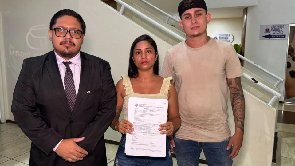 Atendente é agredida por cliente em loja de conveniência em Manaus após recusar venda por falta de troco