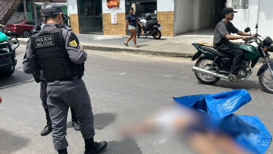 Suspeito de assaltos morre após cair de moto no bairro Novo Aleixo, em Manaus