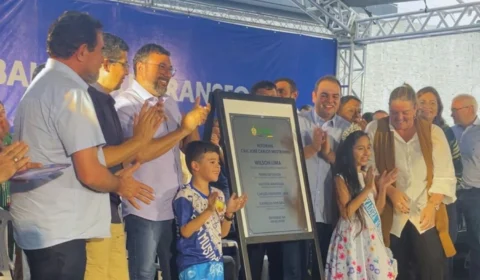 Wilson Lima entrega Caic José Carlos Mestrinho totalmente reformado com serviços de Telessaúde no bairro Alvorada