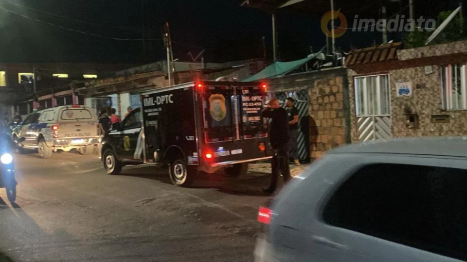 Homem mata madrasta e irmão a facadas no Jorge Teixeira, em Manaus