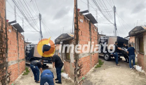 Criminosos invadem casa e executam dois jovens a tiros em Manaus