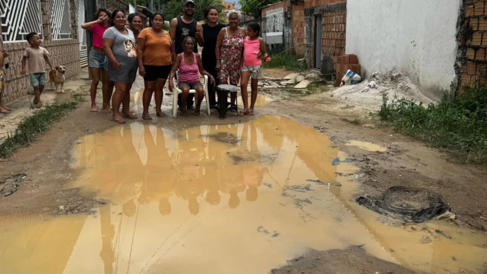 Moradores do Tarumã cobram pavimentação da Rua Cachoeira Santa