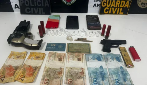 Mulher é presa com drogas, arma falsa e dinheiro do tráfico no Amazonas