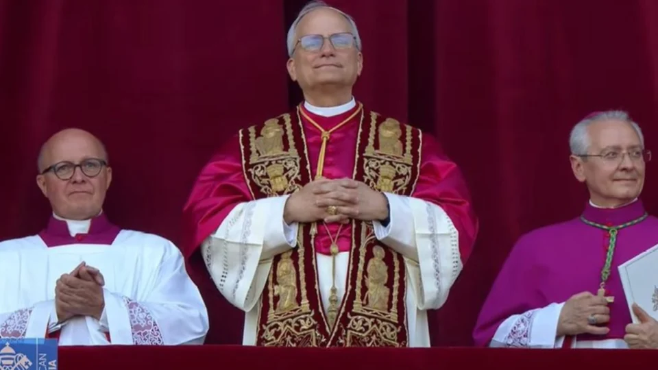 Robert Francis Prevost torna-se o novo papa Leão XIV