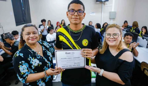 Governo do Amazonas certifica 160 jovens no Projeto Sine Primeiro Emprego em Manaus