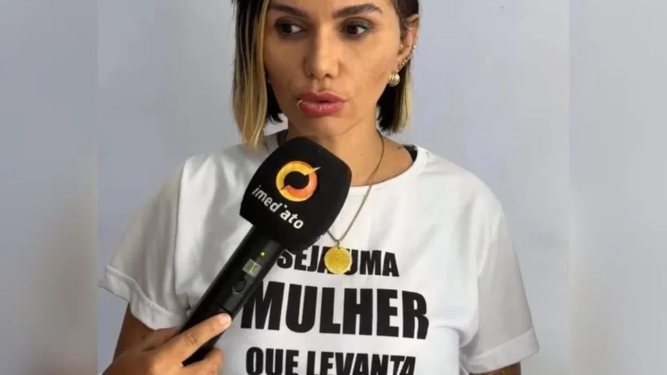 Influenciadora denuncia ex-companheiro por agressões psicológicas após quase dois anos de relacionamento abusivo