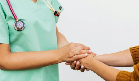 MP investiga médicos da maternidade da Prefeitura de Manaus por fraudes e negligência