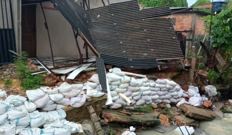 Desmoronamento de rip-rap coloca moradores do bairro Colônia Santo Antônio em risco
