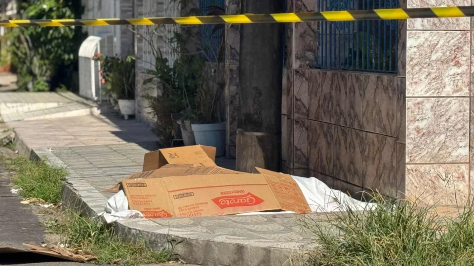 Homem de 22 anos é assassinado a facadas no Raiz , Zona Sul de Manaus por ciúmes