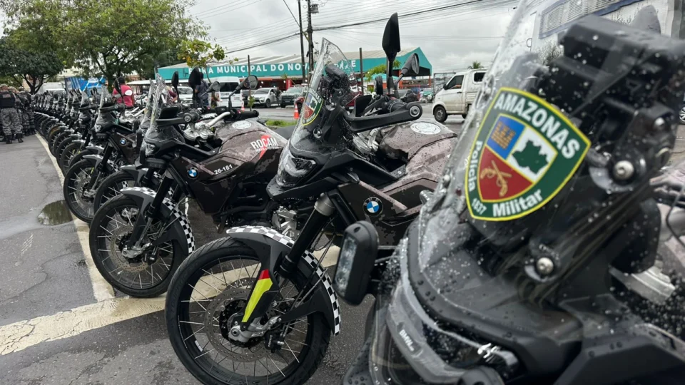Governador entrega 100 novas motos para reforçar patrulhamento da Polícia Militar no Amazonas