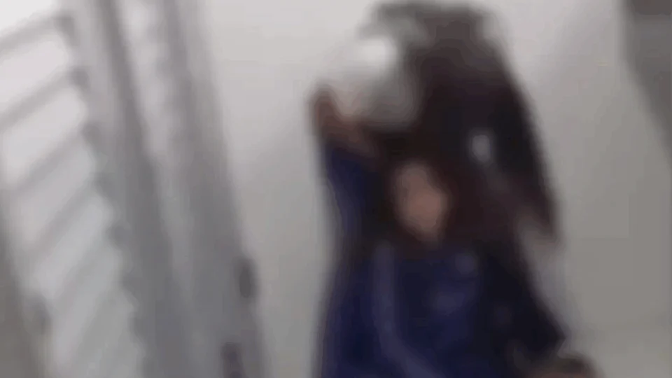 VEJA VÍDEO: aluna é agredida dentro de colégio e mãe só descobre após ver gravação