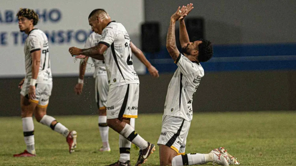 Amazonas FC vence Operário por 2 a 0 e sai da zona de rebaixamento na Série B