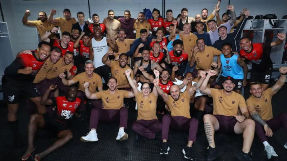 Copa do Brasil 2025: Athletico-PR, Vasco, São Paulo e CSA avançam nas oitavas de final