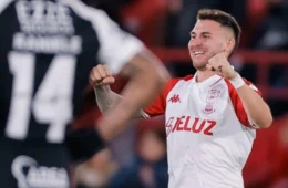 Corinthians é eliminado da Sul-Americana após derrota para o Huracán e foca no Brasileirão contra o Vitória