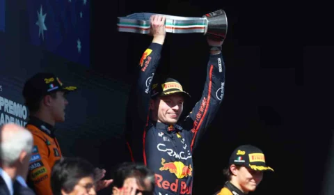 Verstappen brilha em Imola e conquista vitória dominante no GP da Emilia-Romagna