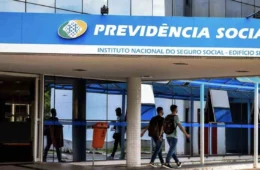 Aposentados e pensionistas que sofreram descontos indevidos serão notificados pelo INSS