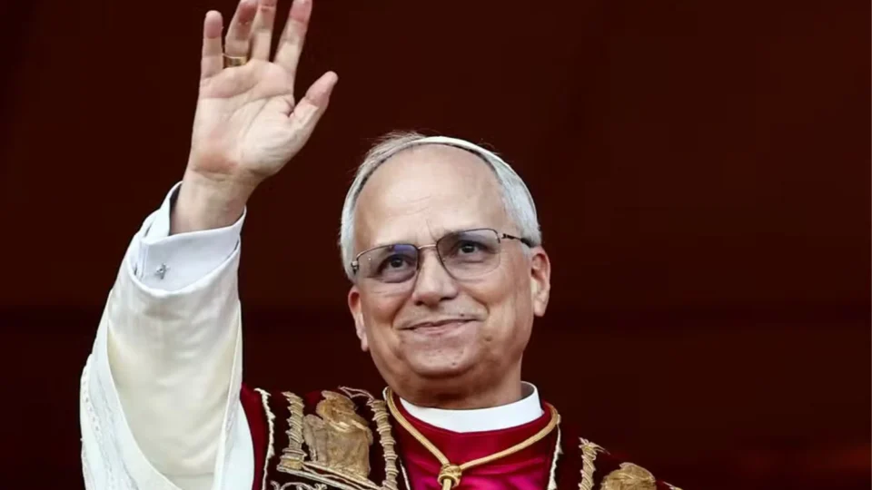 Papa Leão XIV fala pela primeira vez à imprensa internacional no Vaticano