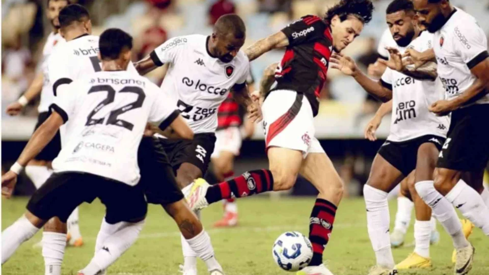 Pedro comanda Flamengo em goleada contra Botafogo-PB na Copa do Brasil