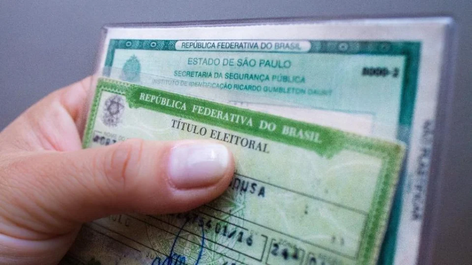 Últimos dias! Título de eleitor deve ser regularizado até segunda-feira (19), alerta TSE
