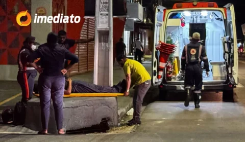 Motociclista fica gravemente ferido após ser atingido por carro no bairro Cidade Nova