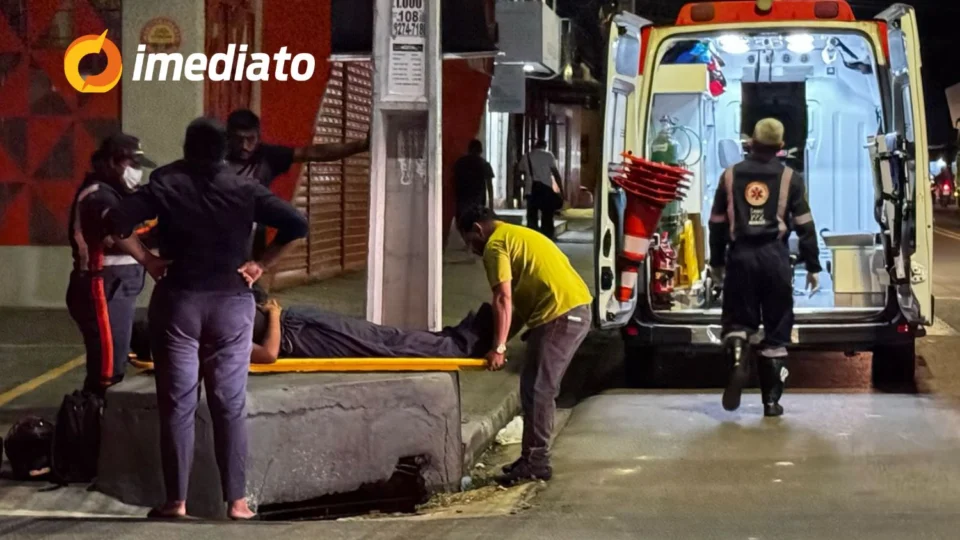 Motociclista fica gravemente ferido após ser atingido por carro no bairro Cidade Nova