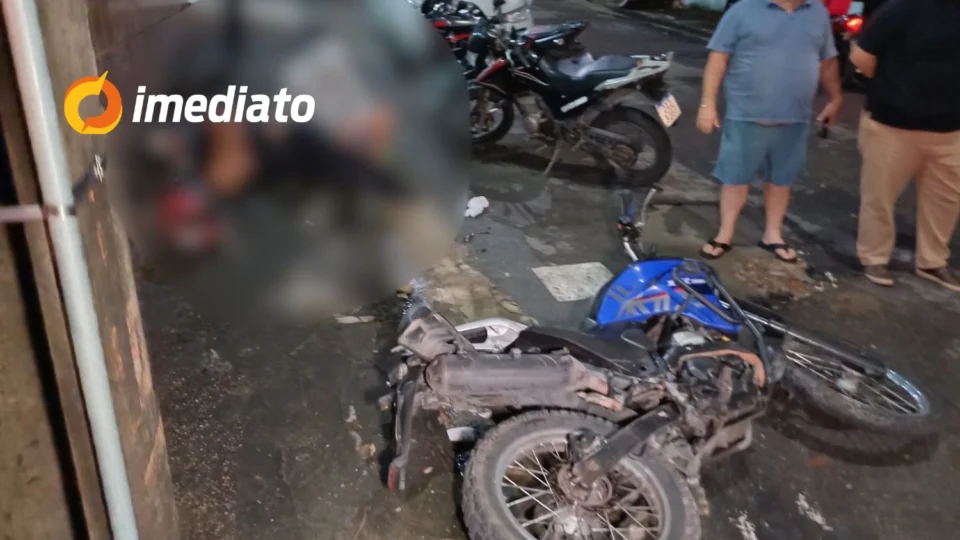 Colisão entre carro e moto deixa motociclista gravemente ferido no bairro Japiim