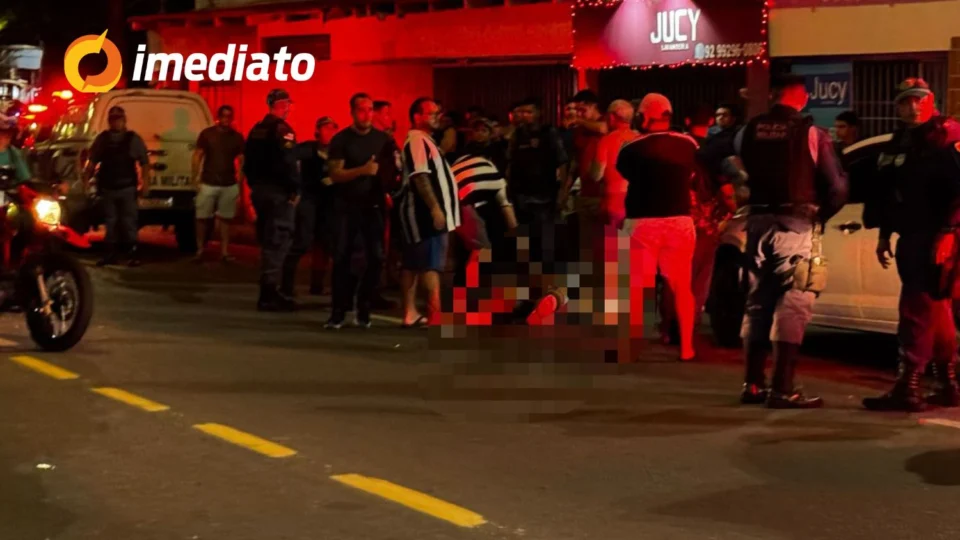 Homem é baleado após confusão durante jogo de futebol no bairro parque 10 de Novembro