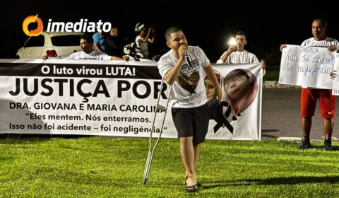 Família clama por justiça em protesto marcado por dor e revolta após morte de grávida e bebê causada por buraco em Manaus