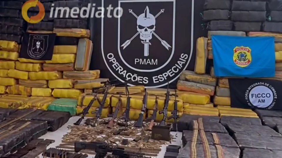 Operação no Amazonas apreende 6,5 toneladas de drogas e armamento de guerra