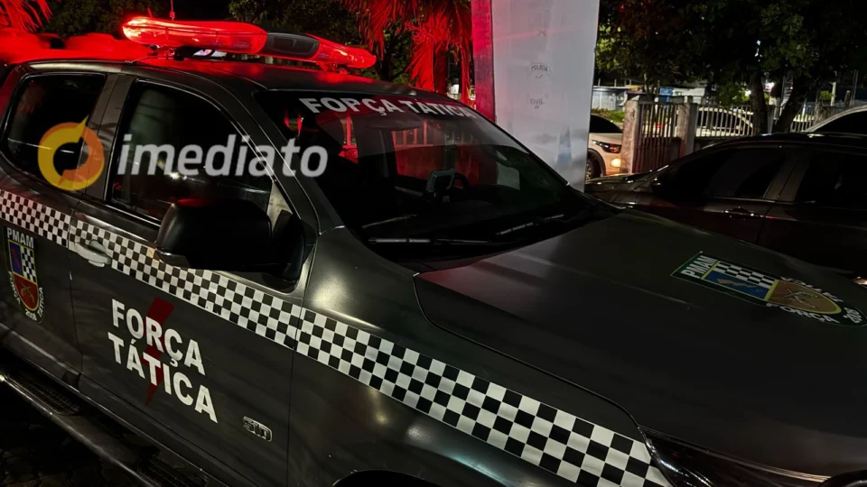 Homem é preso com drogas e arma de fogo pela Força Tática no conjunto Viver Melhor