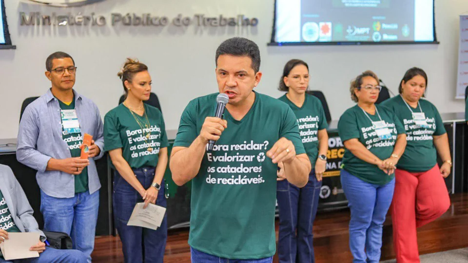 Deputado Delegado Péricles cobra informações dos municípios sobre gestão de resíduos e condições de trabalho de catadores no AM