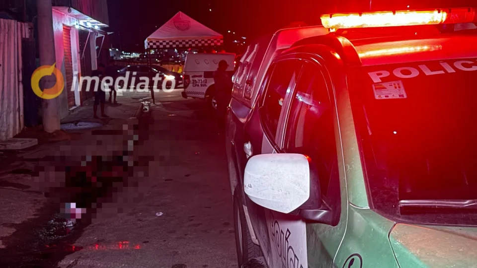 Homem é brutalmente agredido em frente à feira da Manaus Moderna