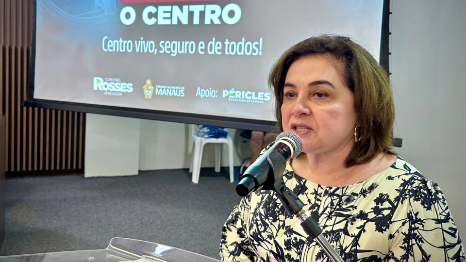 ‘Falta vontade política’, diz Maria do Carmo sobre abandono do centro de Manaus durante audiência pública