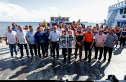 Governador Wilson Lima vistoria envio de 230 toneladas de alimentos a municípios atingidos pela cheia