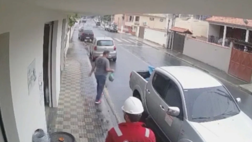 Empresário é morto a tiros em plena luz do dia no Centro de Rio Claro (RJ)