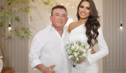 Amado Batista nega separação após rumores e declarações em show