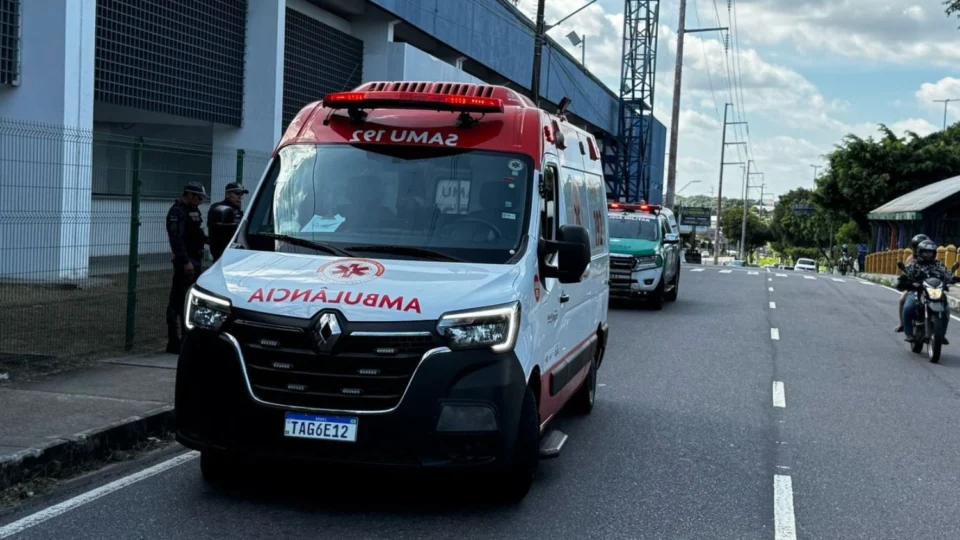 Suspeito de furto é espancado por populares no bairro São Raimundo, em Manaus