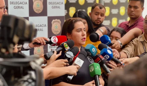 Polícia Civil pede ajuda da população para encontrar autor de assassinato brutal de pai e filho em Manaus