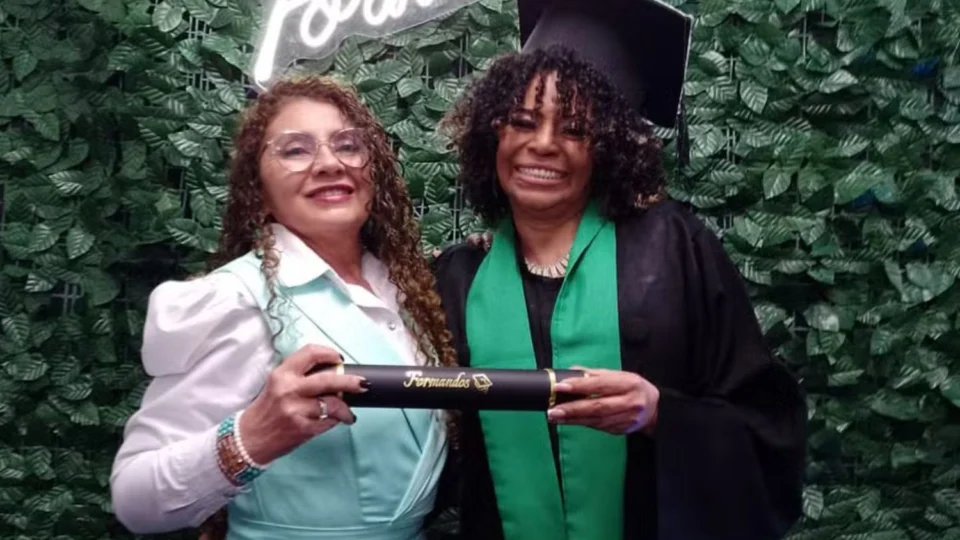 Do vício à superação: Maria Silva, que emocionou o Brasil ao dançar Madonna, conclui o ensino médio e sonha com faculdade